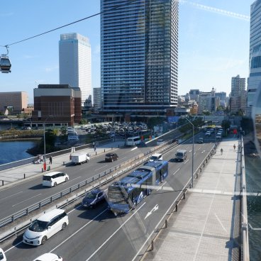 Yokohama Air Cabin, vue sur la ville pendant le trajet aérien