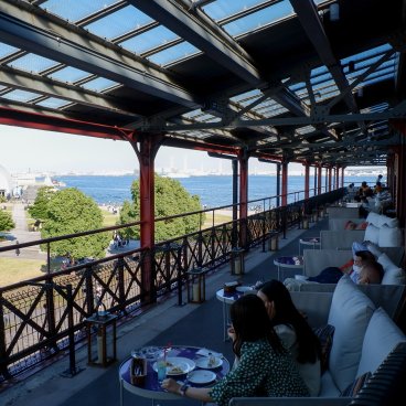  Entrepôt Akarenga Soko (Yokohama), balcon avec terrasses depuis le bâtiment en briques rouges n°2