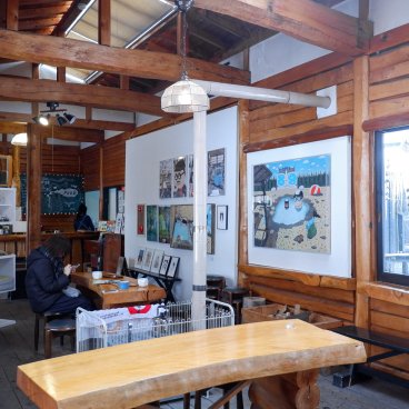 Tsuru-no-yu Onsen (Akita), à l'intérieur du café a.house Gallery&Cafe 2