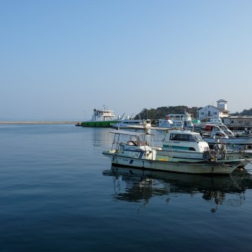 Teshima (Shikoku), bateaux de pêche au port Ieura