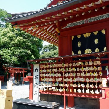 Tsurugaoka Hachiman-gu (Kamakura), plaquettes votives Ema du sanctuaire