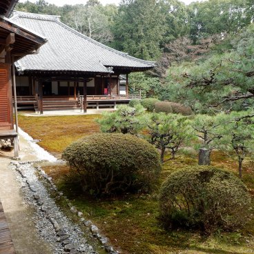 Zuishin-in (Kyoto), pavillons du temple entourés d'un jardin japonais
