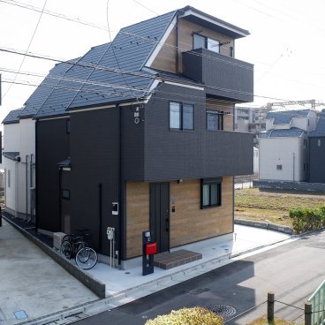 Ici Japon Village (Tokyo), vue arrière sur les 2 maisons-hôtels