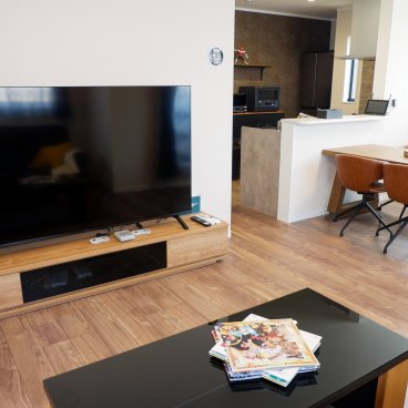 Ici Japon Village (Tokyo), salon et salle à manger de la maison A