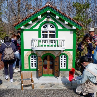 Ghibli Park (Nagoya), bureau de Baron (Le Royaume des Chats) dans La Colline de la Jeunesse