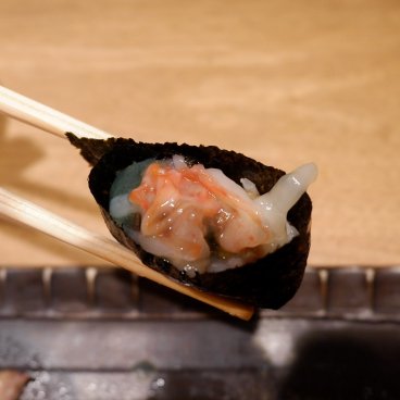 Otaru Masazushi Ginza (Tokyo), gunkan-maki de poisson cru