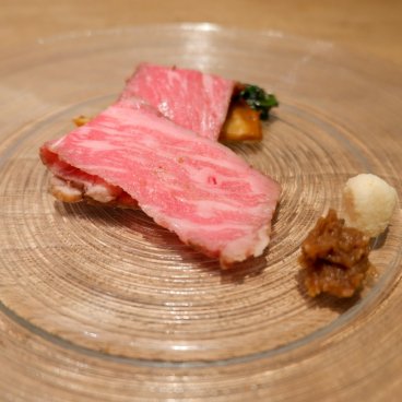 Otaru Masazushi Ginza (Tokyo), sashimi de bœuf Wagyu d'Hokkaido