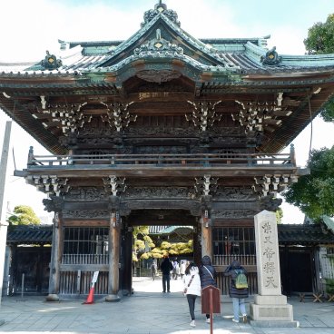 Shibamata (Katsushika, Tokyo), porte Niten-mon du temple Taishakuten