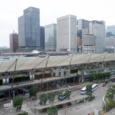 Yaesu (Tokyo), vue sur la sortie sud Yaesu GRANROOF depuis Tokyo Midtown Yaesu