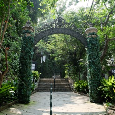 Glover Garden (Nagasaki), entrée du site historique en bas de la colline