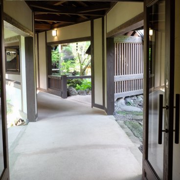 Yamabiko Ryokan (Kurokawa Onsen), circulation à l'intérieur de l'établissement