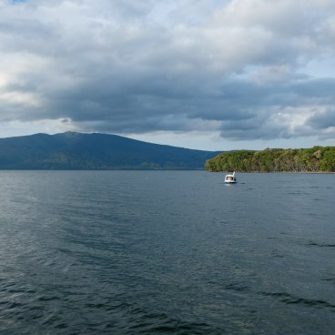 Parc national Akan-Mashu (Hokkaido), pédalo sur le lac Kussharo