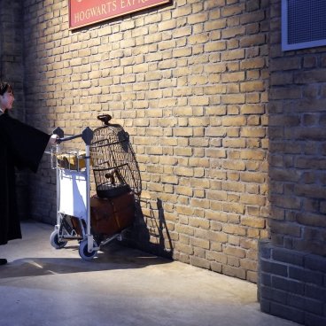 Warner Bros. Studio Tour Tokyo - The Making of Harry Potter, décor du quai 9 ¾  2