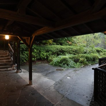 Yufuin Baien Garden Resort, espace extérieur au sein du ryokan