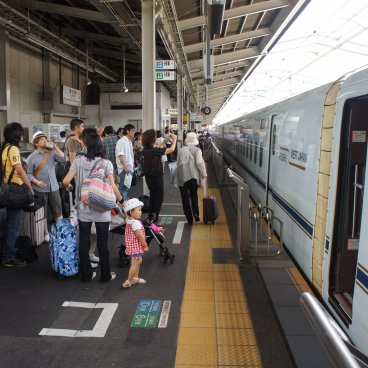Quai de Shinkansen en direction de Kyushu