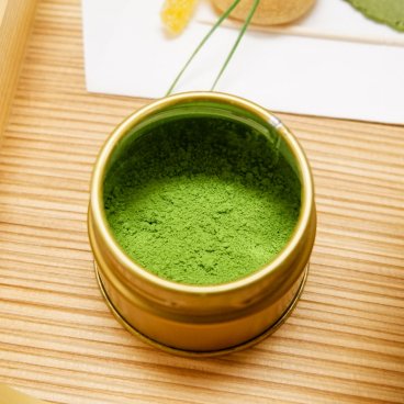 Nishio (Nagoya), poudre de thé matcha lors de la visite de l'entreprise Aoi Seicha