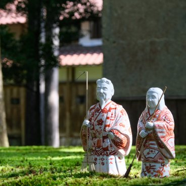 Hiyo Koke no Sato (Ishikawa), tapis de mousses et statues japonaises traditionnelles 2