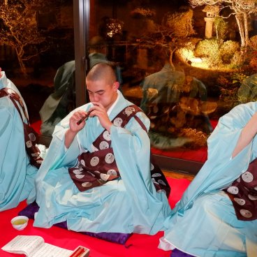 Kakurinbo (Minobu, mont Fuji), représentation musicale de Gagaku