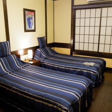 Tamachi Bukeyashiki Hotel (Kakunodate), chambre avec 2 lits doubles à l'occidental