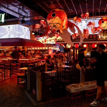 Kabukicho Tower (Tokyo), bars izakaya au Kabuki Yokocho 5