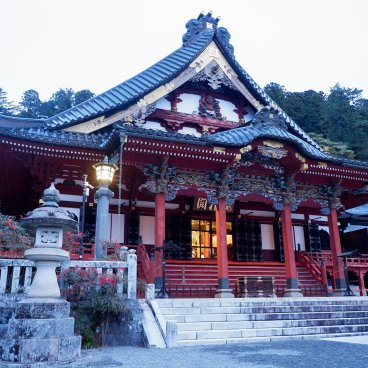Kuon-ji (Minobu), pavillon du fondateur Soshi-do au petit matin