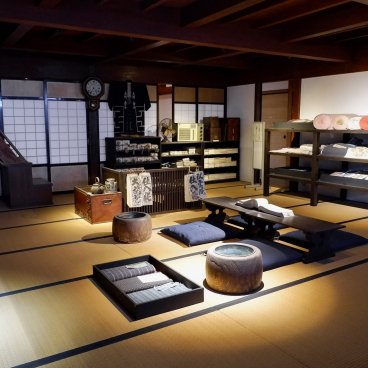 Neburi Nagashi Kan (Akita), exposition à l'intérieur de l'ancienne résidence de marchands de la famille Kaneko 2