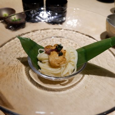 Sot l'y laisse (Akita), restaurant de spécialités au poulet Hinai avec nouilles Inaniwa udon