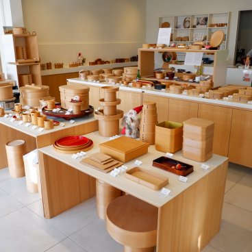 Shibata Yoshinobu Shoten (Odate), boutique et atelier de boites à bento Magewappa