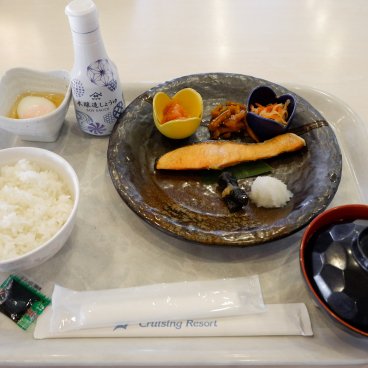 Shin Nihonkai Ferry, bateau Hamanasu (Maizuru - Otaru), petit-déjeuner japonais de la cantine