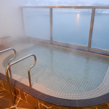 Shin Nihonkai Ferry, bateau Lavender (Niigata - Otaru), bain commun Sento en extérieur