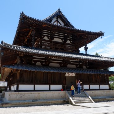 Horyu-ji (Ikaruga), Pavillon Kondo dans le cloître Sai-in Garan