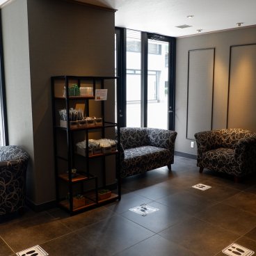 Hotel WBF Hommachi (Osaka), hall d'accueil de l'établissement