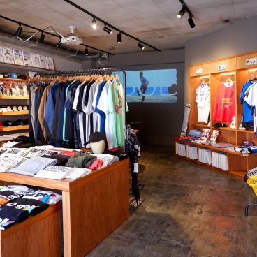 gol. STORE TSUBASA (Tokyo), aperçu de la boutique de vêtements de football 2