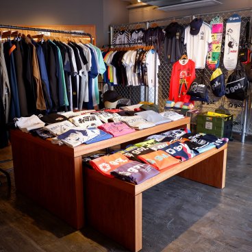 gol. STORE TSUBASA (Tokyo), aperçu de la boutique de vêtements de football 3