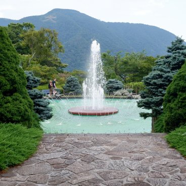 Parc Gora à Hakone, vue sur la fontaine en été