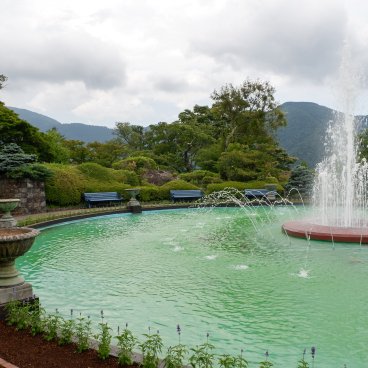 Parc Gora à Hakone, vue sur la fontaine en été 2