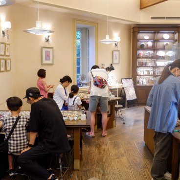 Hakone Crafthouse, ateliers de confection de bijoux de perles en verre 