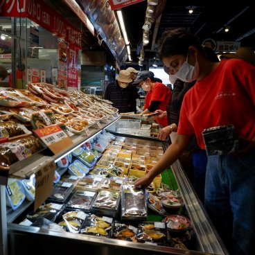 Hirome Ichiba (Kochi), étals de traiteurs au marché alimentaire 
