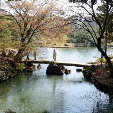 Rikugi-en (Tokyo), pont Togetsukyo du jardin japonais