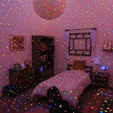 Yayoi Kusama Museum (Tokyo), installation I'm Here, but Nothing (2000/2022)