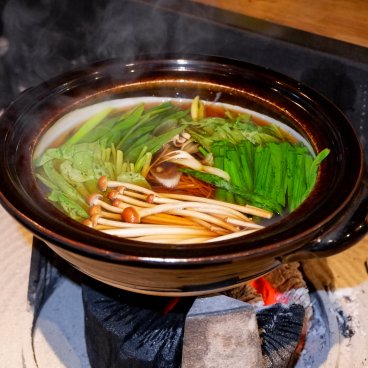 Kagurazaka Irori Yakiniku Gion (Tokyo), fondue Sukishabu