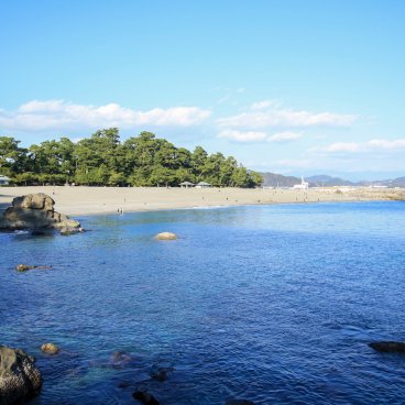 Katsurahama (Kochi), Vue sur la plage depuis le sanctuaire Wadatsumi-jinja