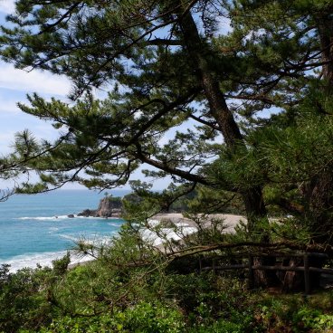 Katsurahama (Kochi), Vue sur l'Océan Pacifique et la plage depuis son entrée