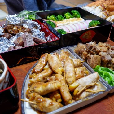 Cuisine Osechi ryori, bento de viande cuite