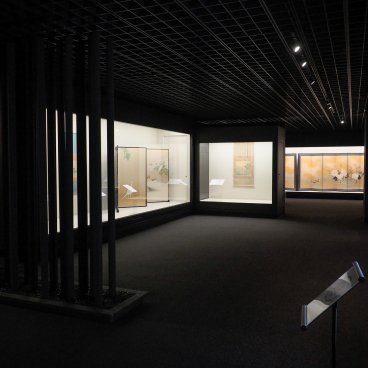 Saga Arashiyama Museum of Arts & Culture (Kyoto), exposition de peintures sur paravents et kakemono