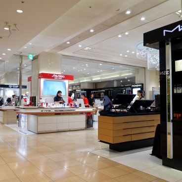 Kyoto Takashimaya, espace cosmétiques au rez-de-chausée 1F du grand magasin