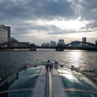 Croisière Hotaluna (Tokyo), panorama urbain depuis le toit-terrasse du bateau