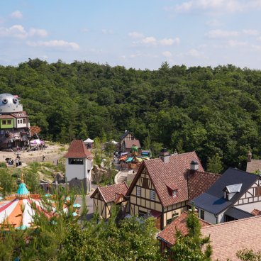 Parc Ghibli (Nagoya), aperçu de la zone Vallée des Sorcières inaugurée en 2024