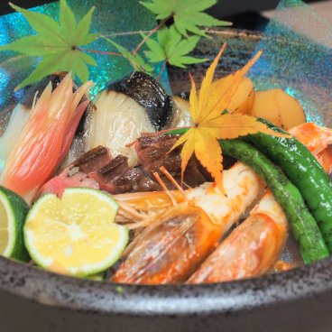 Shinon Washoku Senryu (Osaka), présentation des ingrédients de saison servis au restaurant