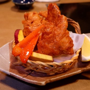 Guenpin Kagurazaka (Tokyo), fugu frit en karaage